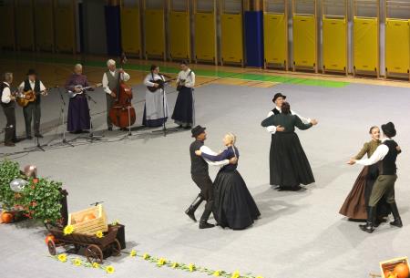 10 MEDNARODNI FOLKLORNI FESTIVAL KD RAKEK 27 FOTO LJUBO VUKELIČ